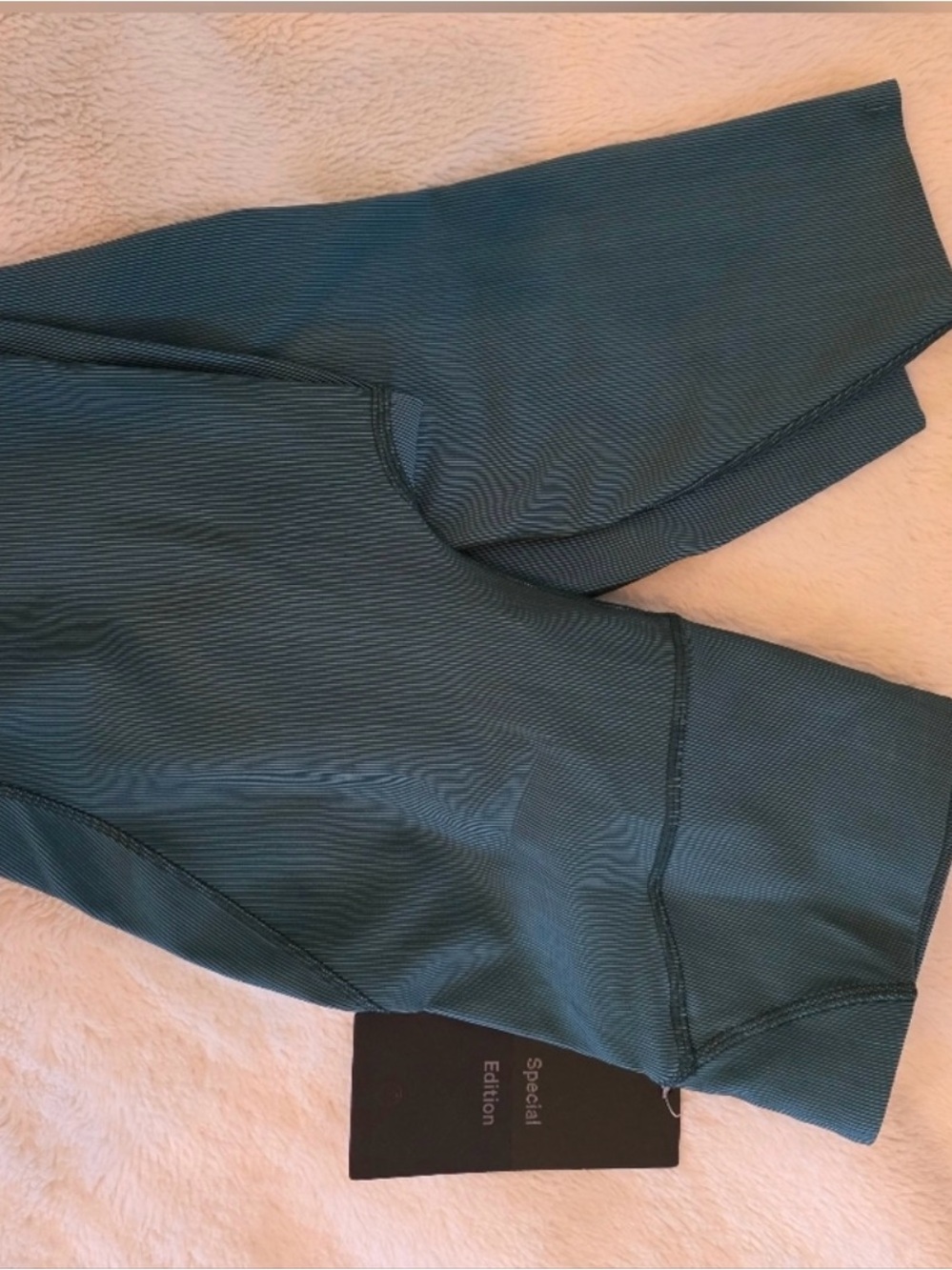 Limited Edition Rare Lululemon Teal Ribbed leggings 25”